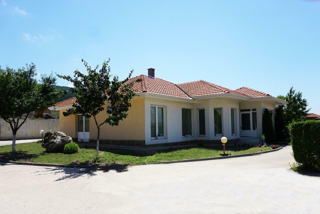 Geranium Holliday Villas Obrochishte Exterior photo